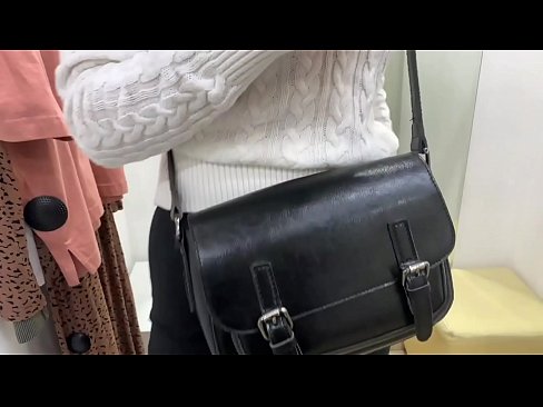 ❤️ Ëffentlech Masturbatioun vu jonke Bitch FeralBerry mat engem Dildo am Fittingsraum ❤❌ Pornovideo op Porno lb.porn-mz.ru